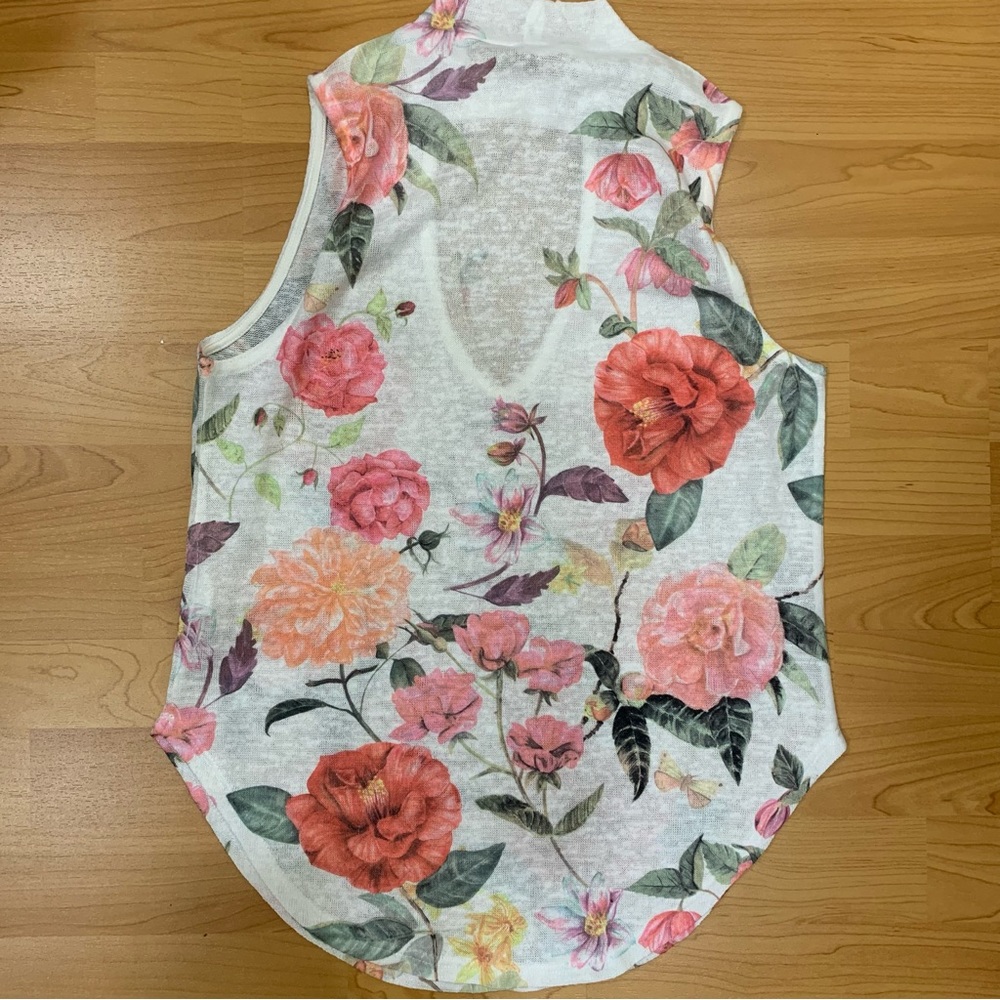 Floral mock neck tank top - Picture 10 of 10